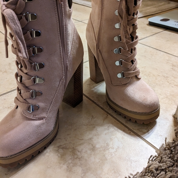 Pink NWB Madden Girl Train boots 7.5 - Picture 2 of 6